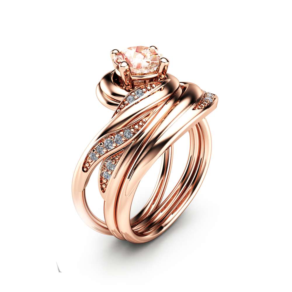 Unique Design Wedding Ring Set in 14K Rose Gold
