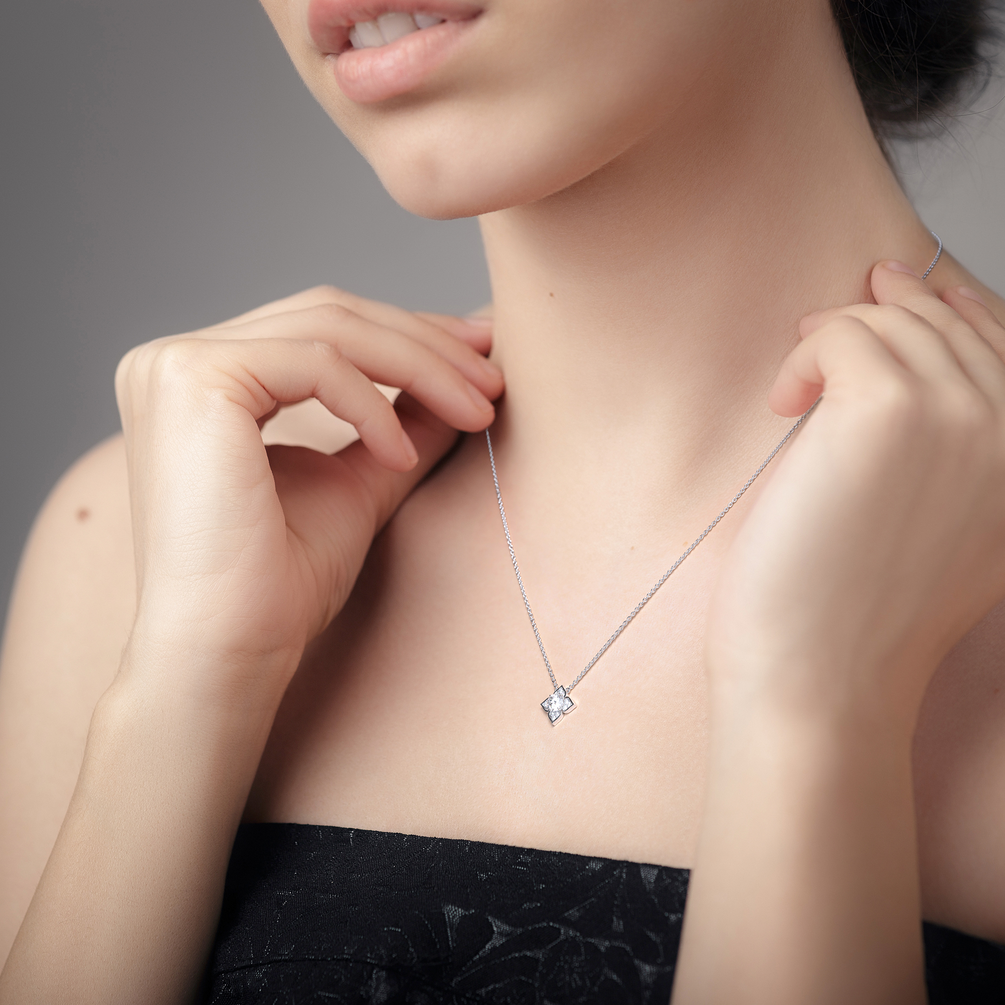 AP-0011A White Gold diamond Pendant (2)