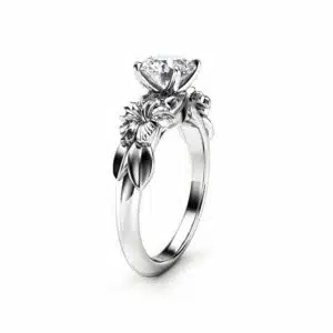 Floral 14K White Gold Moissanite Engagement Ring for Women / Unique Engagement Ring / Flower Ring / Gold Moissanite Floral Engagement Ring