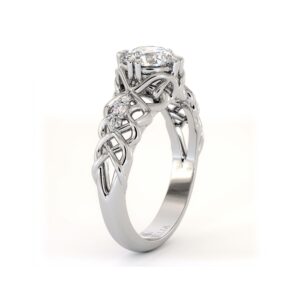 Interwoven Diamond Leaf Ring With Sculpted Leaf Motifs And Round Lab Diamond